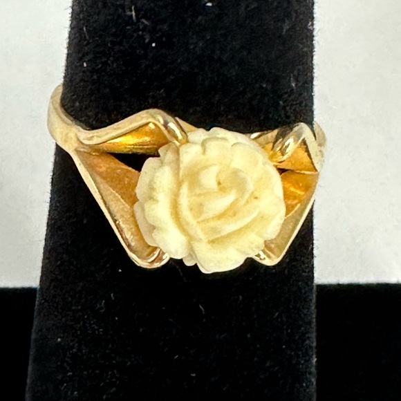 Vintage Carved Rose Ring - Picture 2 of 16